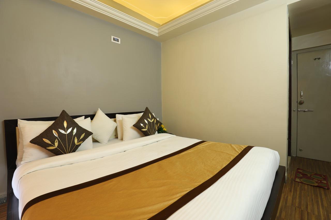 Hotel Loyal Residency Jāmnagar エクステリア 写真